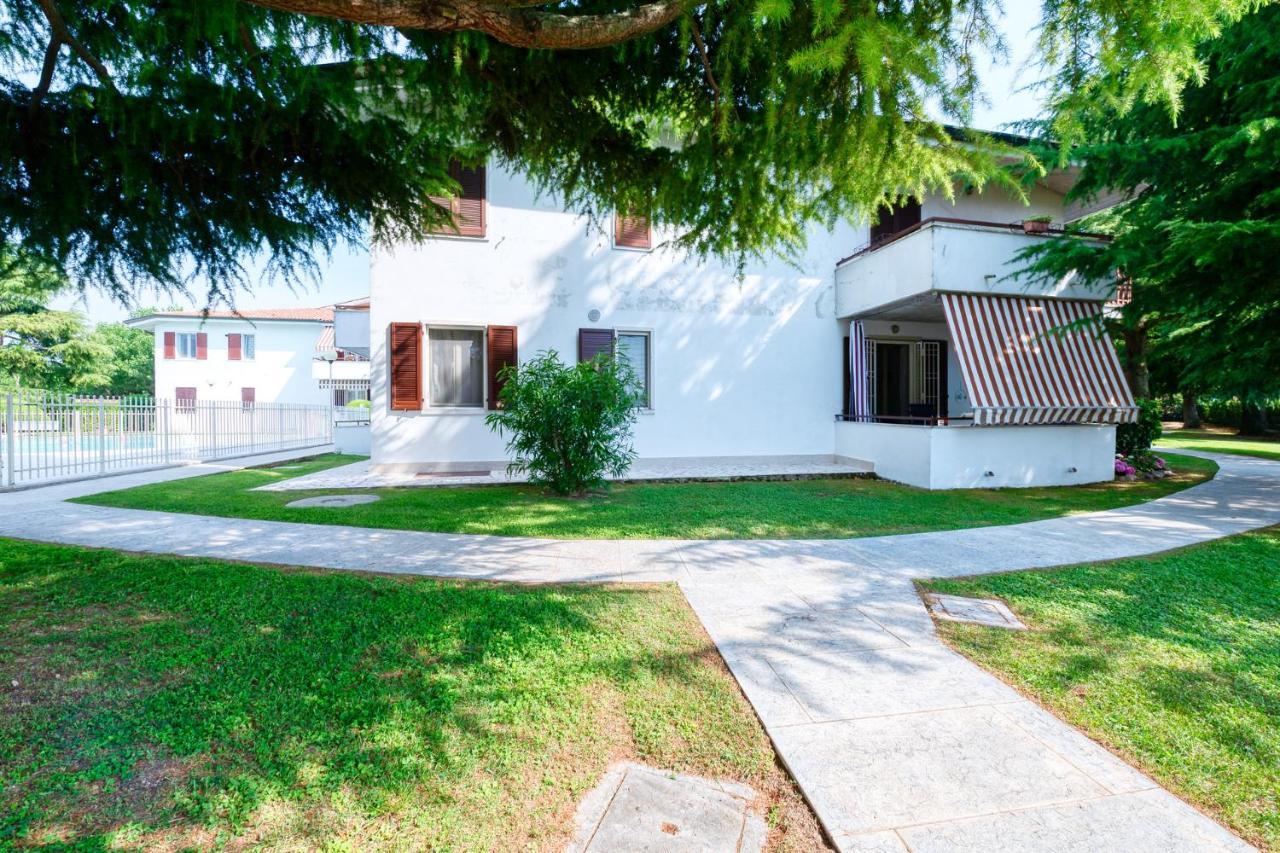 Wolf House - Peschiera Holiday - Jacuzzi Privata Peschiera del Garda Ngoại thất bức ảnh
