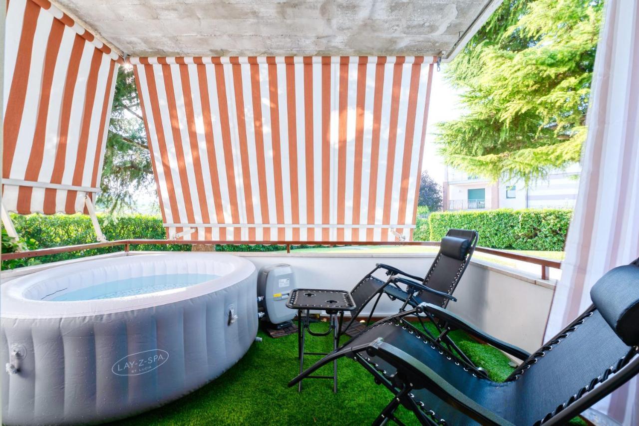 Wolf House - Peschiera Holiday - Jacuzzi Privata Peschiera del Garda Ngoại thất bức ảnh